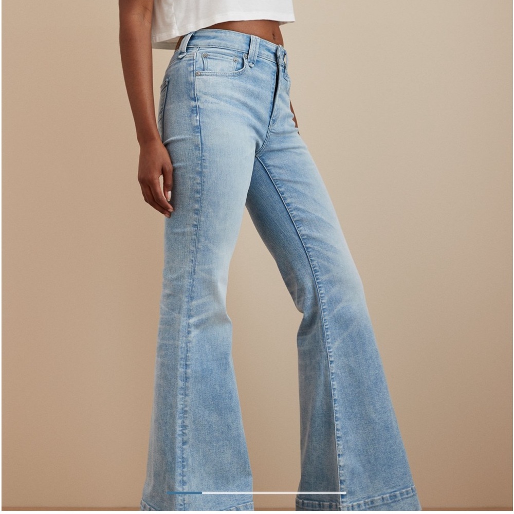American Eagle Festival Flare Jeans Size 8 Short